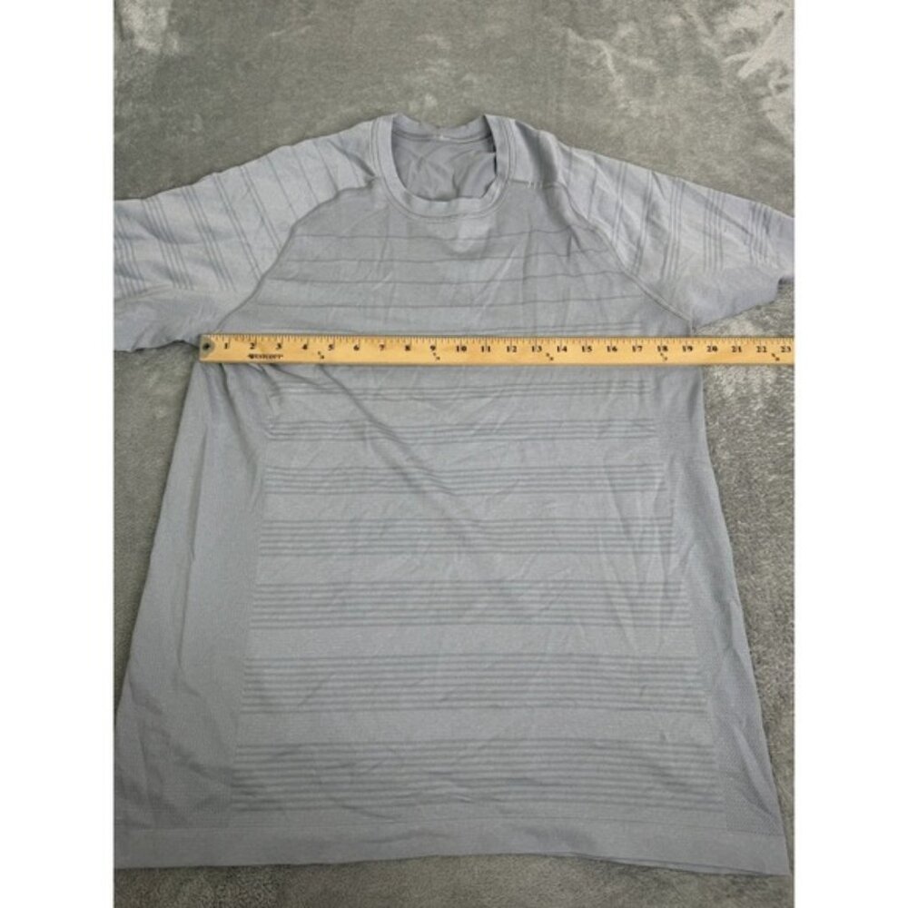 Lululemon Metal Vent Tech Short Sleeve T Shirt Men's Size Large Blue